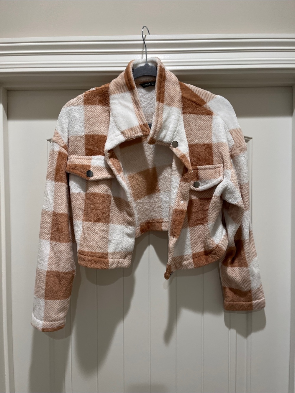 SHEIN Cropped Teddy Plaid Jacket - Cream & Tan